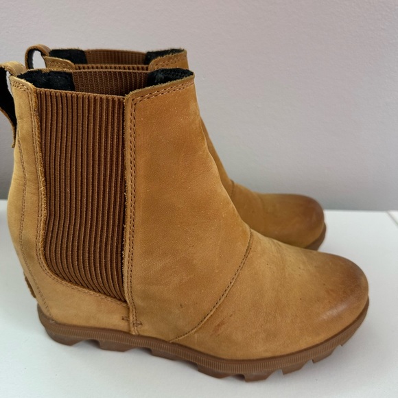 Sorel Boots - Picture 4 of 6